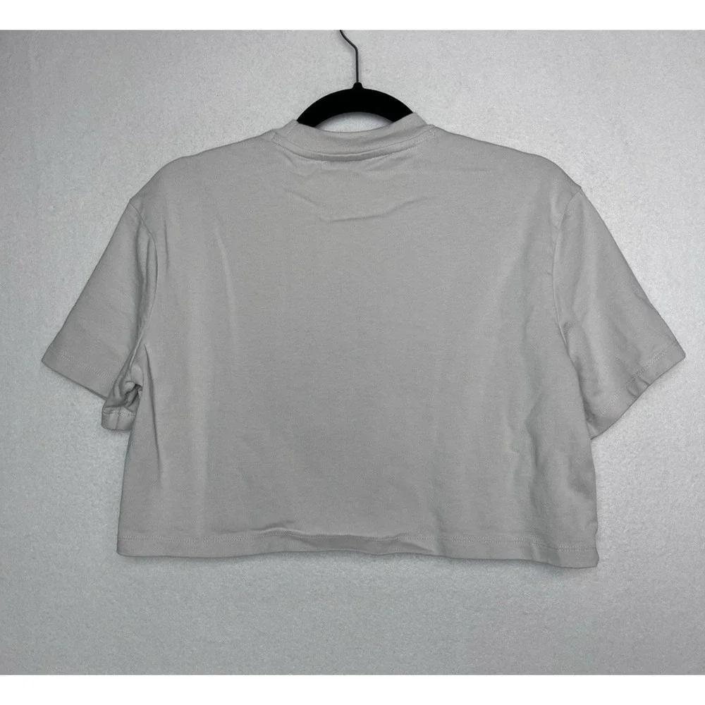 Nike Women's Short Sleeve Crop Top T-Shirt Size Small Beige Crew Neck